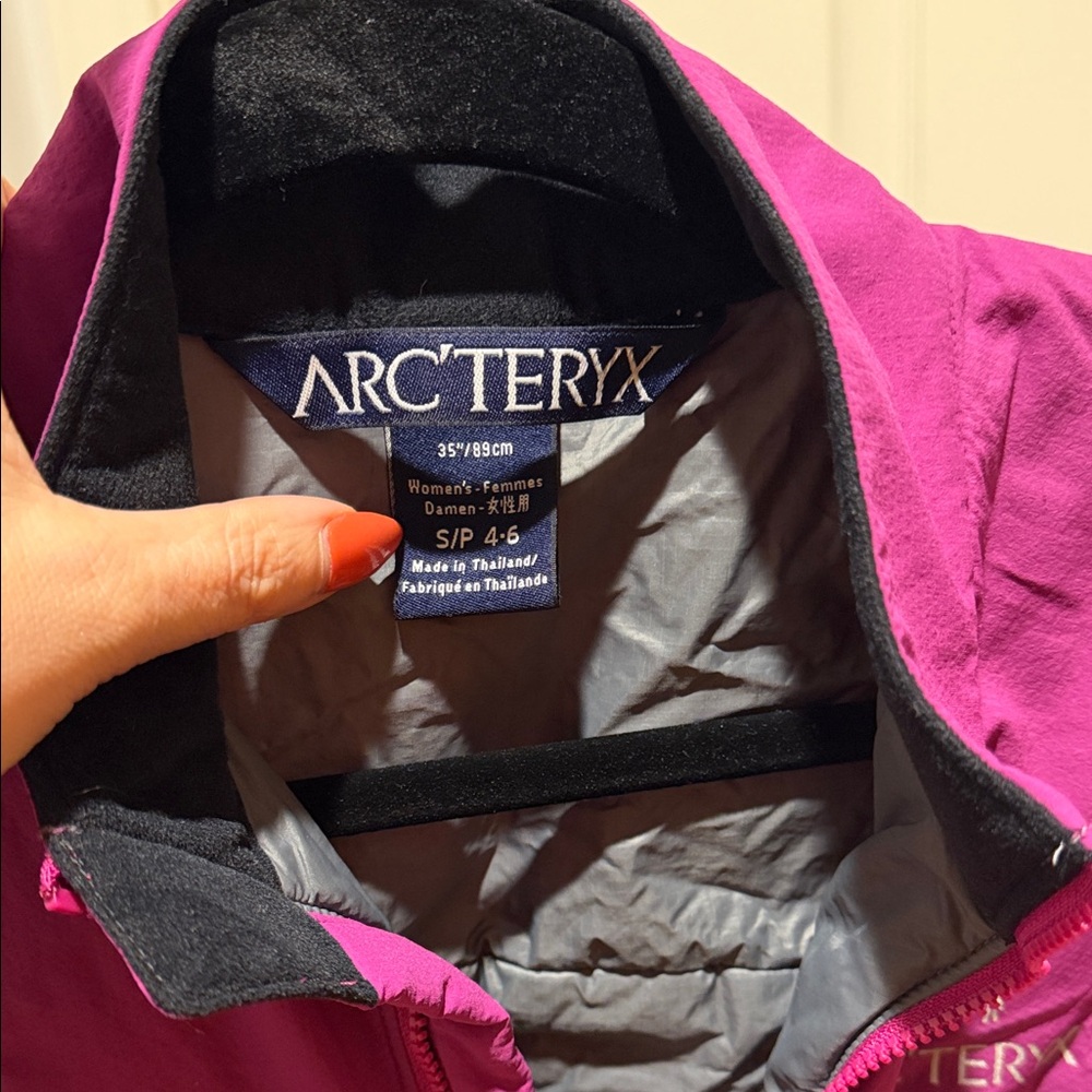 Arc'teryx Women's Magenta Ski Jacket - Picture 3 of 5